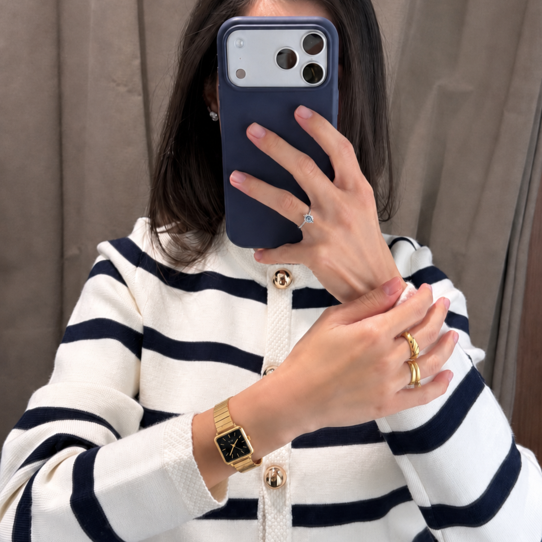 Le Marais Watch Eclipse