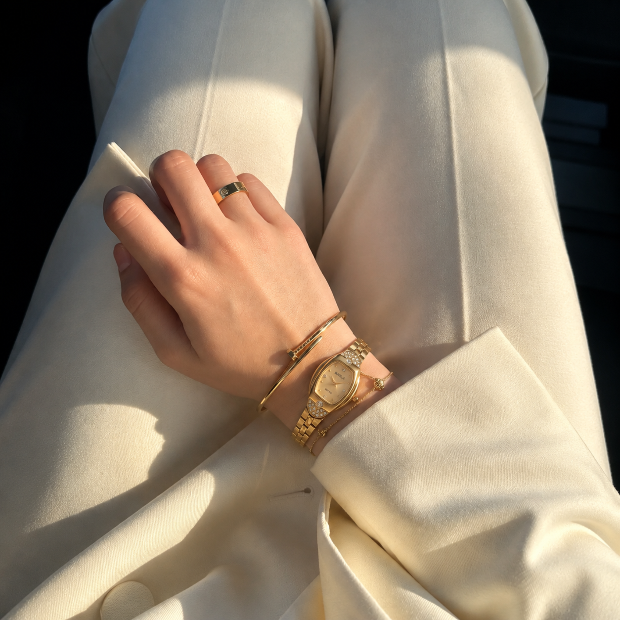 Trocadéro Watch Gold