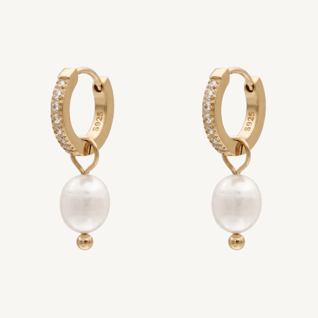 Amélie Pearl Huggie Earrings