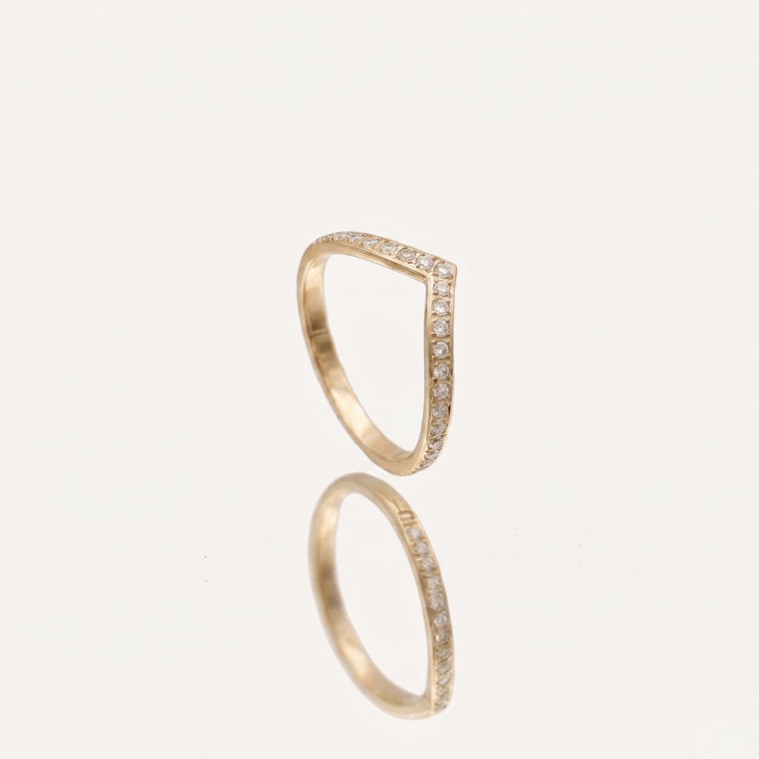 Elara Crystal V Ring