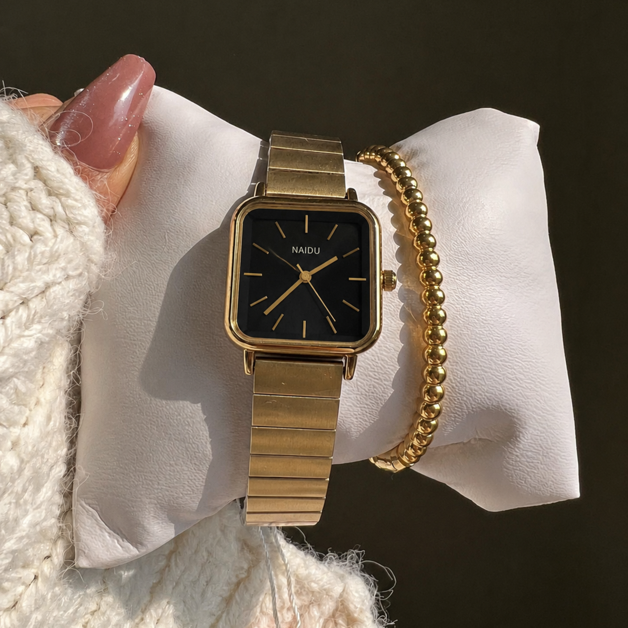 Le Marais Watch Eclipse